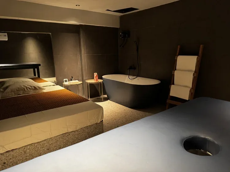 Deep Massage Bangkok, Erotic Massage in Bangkok
